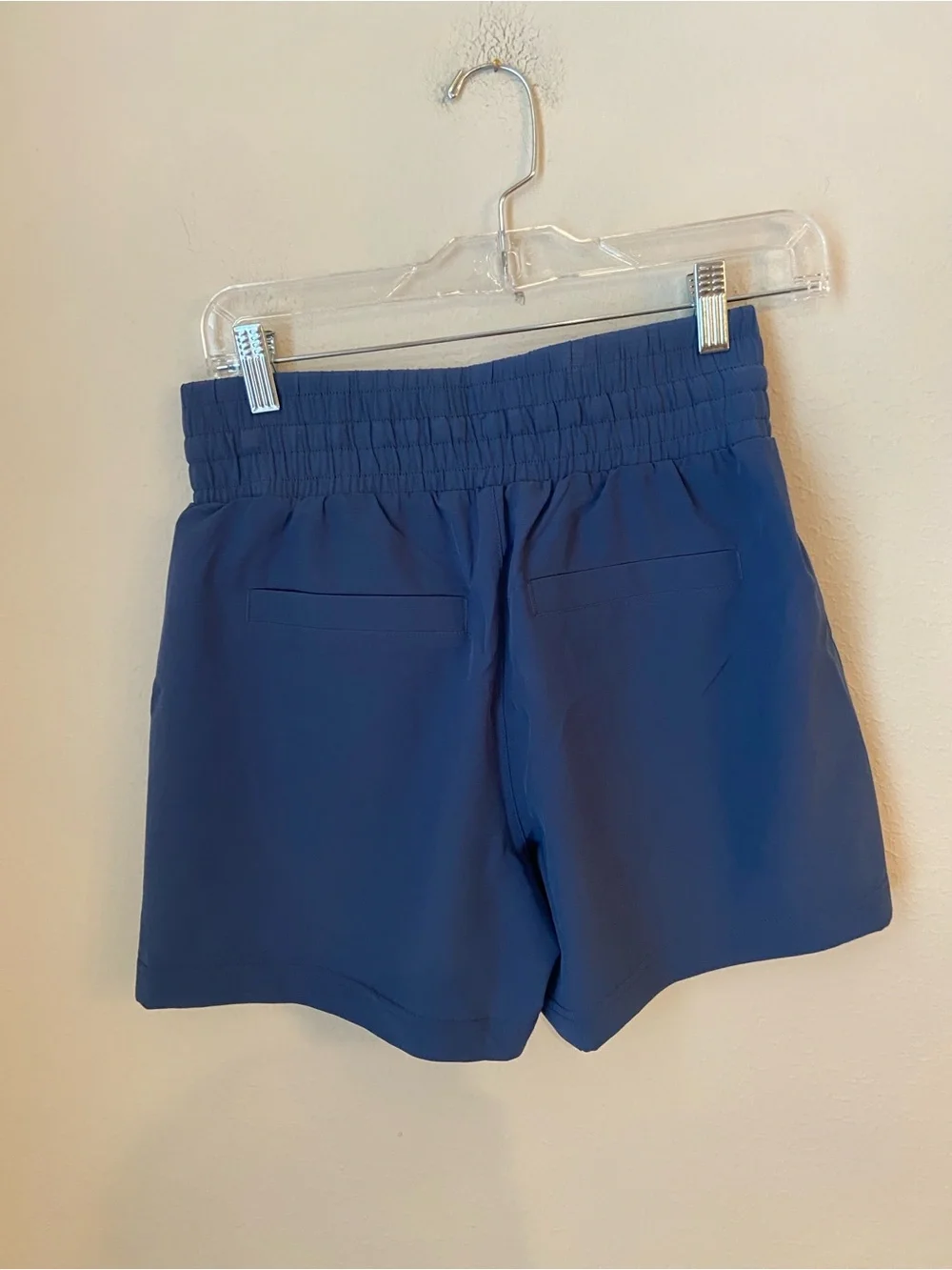 NWT Spanx On The Move Shorts Faded Indigo Blue Pull-On Performance Shorts XS - Picture 3 of 6